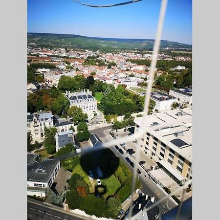 L'Appartement A Proximite De Tout ! Épernay Buitenkant foto